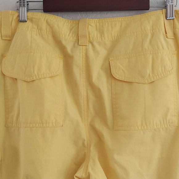 Lauren Jeans Co. Crop Cargo Pants Size 12 - Picture 7 of 10